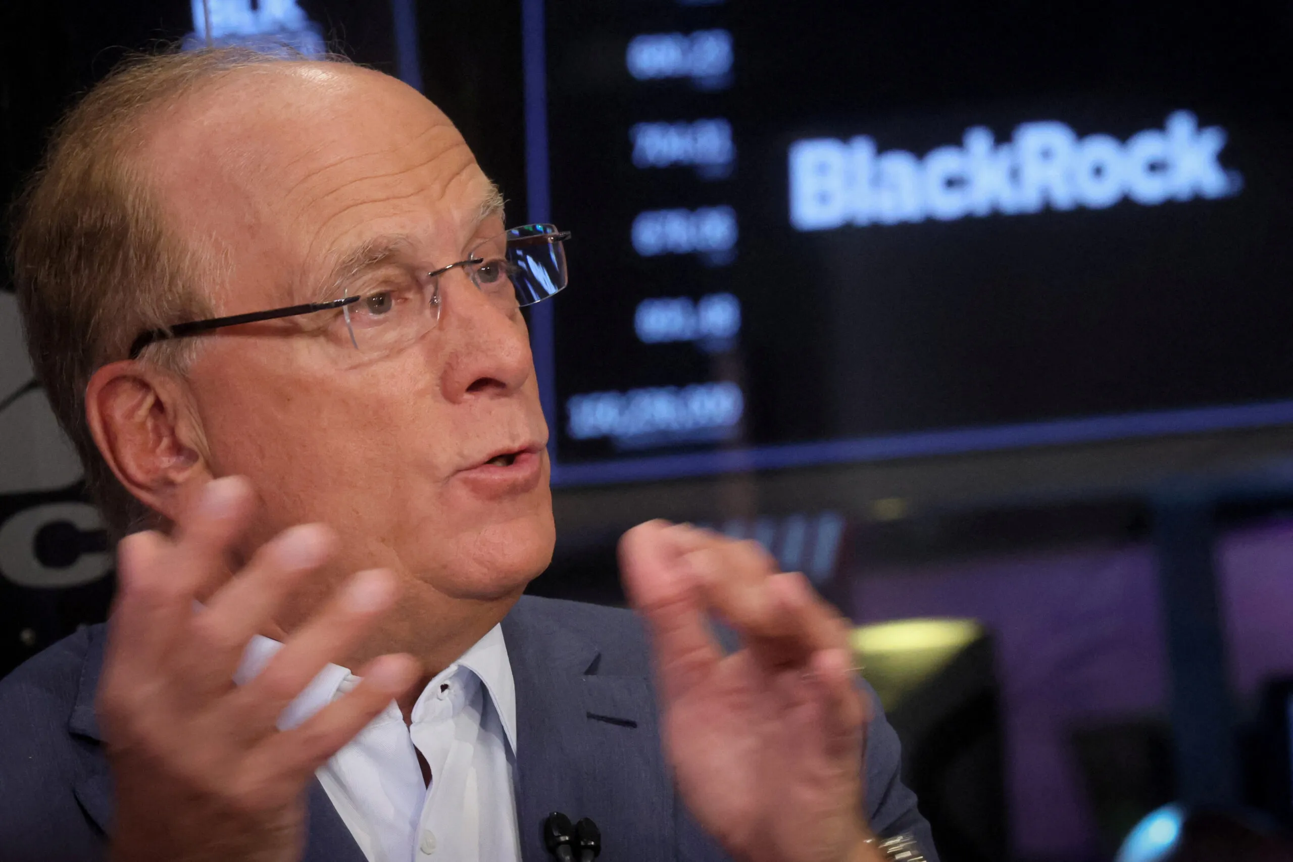 🤑 ¡CEO de BlackRock Ve “Brillo” con Btc y Tokenización!