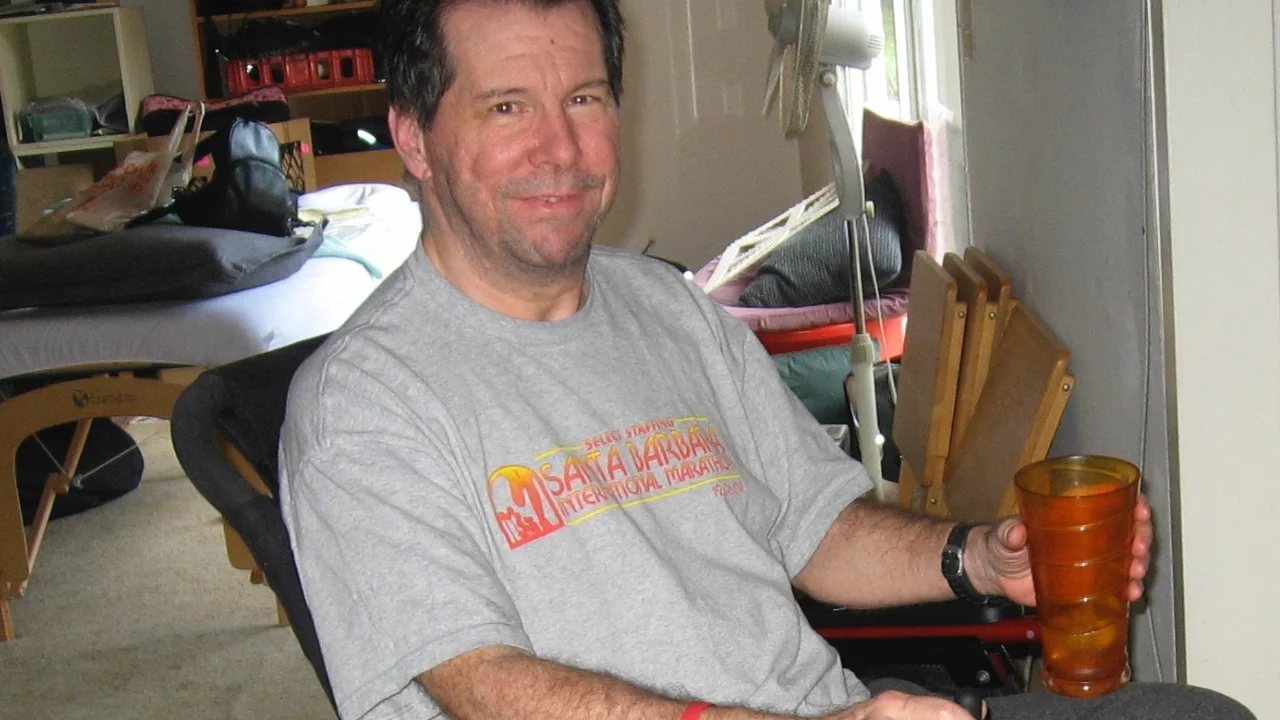 Hal Finney: El Titán Olvidado que Encendió la Llama de Bitcoin